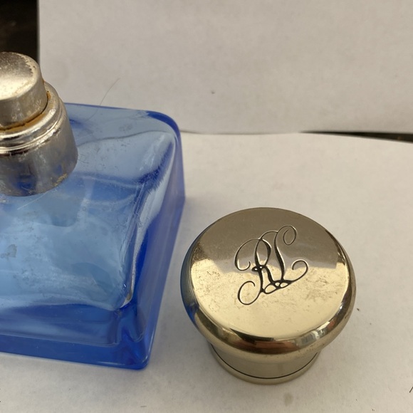 Blue empty perfume bottle - Picture 2 of 3